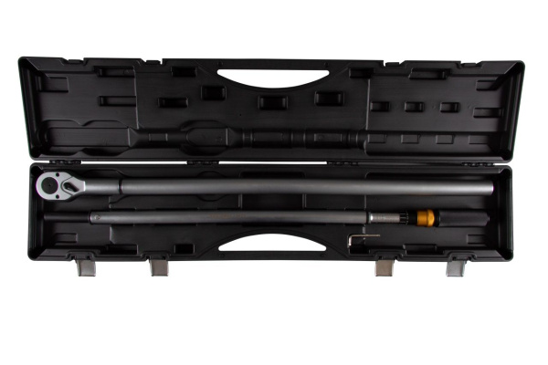 Ключ динамометрический 1" 300-1500 Нм в пластиковом кейсе TOLSEN TT19672