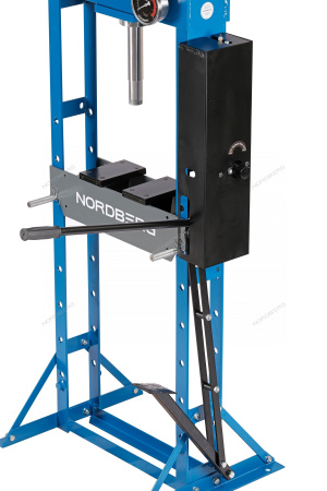 Пресс с ножным приводом 15 тонн NORDBERG N3615F