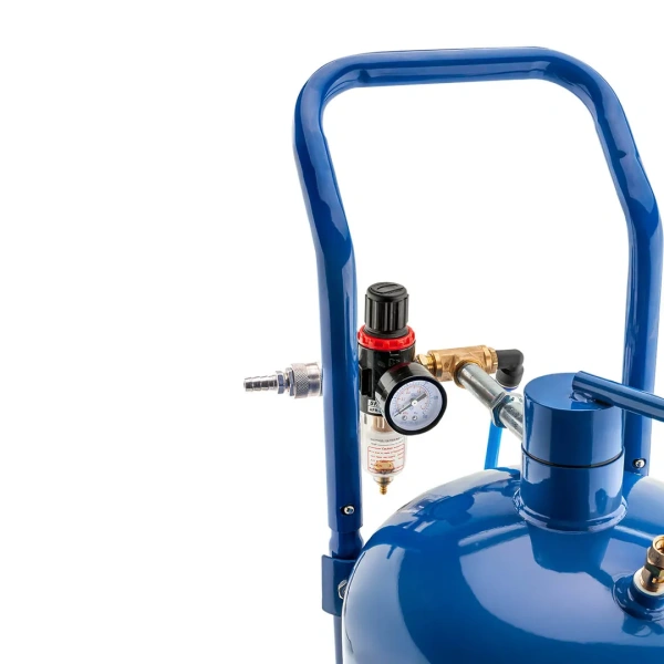 Пескоструйный аппарат передвижной пневматический напорного типа (бак 19л, 170-566л/мин, 4-8,5атм)