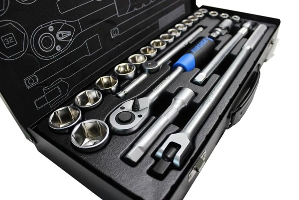 Набор инструментов 24пр 1/2''(6гр.)(10-32мм)