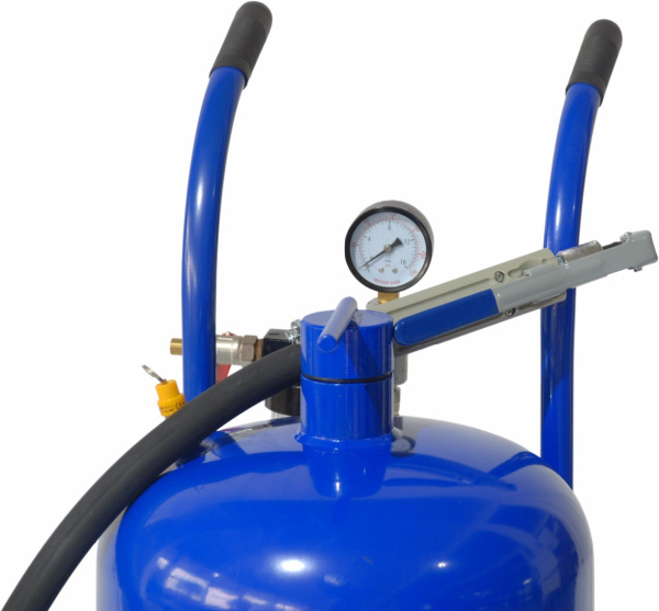 Аппарат пескоструйный AE&T T06510 (38л)