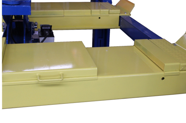 Подъемник четырехстоечный AE&T F5.5-4 (5.5т) с траверсой для сход-развала