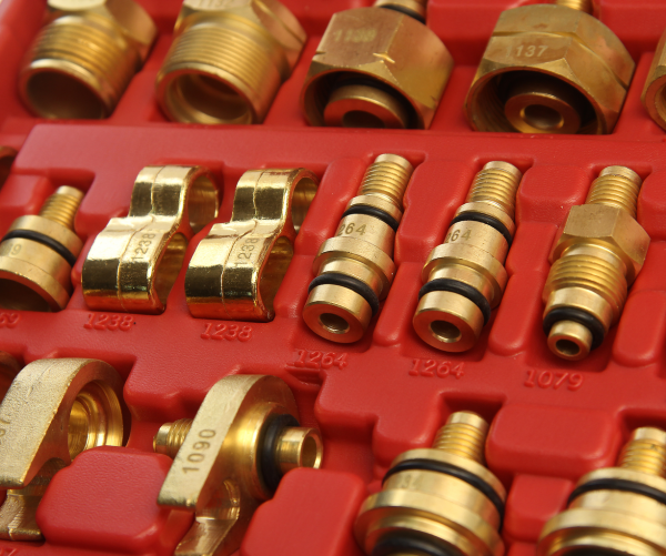 Набор адаптеров для тестирования автокондиционера JTC 4707 (в кейсе, европейские и американские автомоб.)