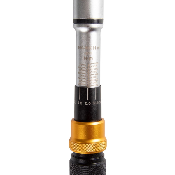 Ключ динамометрический 3/4" 200-800 Нм в пластиковом кейсе TOLSEN TT19670