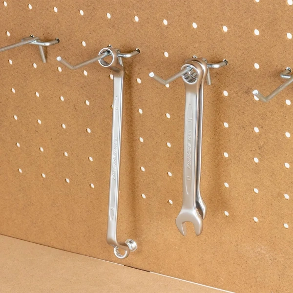 Верстак слесарный металлический 800х400х1400мм (рабоч.пов-ть 800х400мм, max нагрузка на стол 120кг, max нагрузка на основание 80кг)