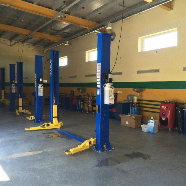 Двухстоечный автомобильный подъемник AE&T Т4 (4т) 220/380В