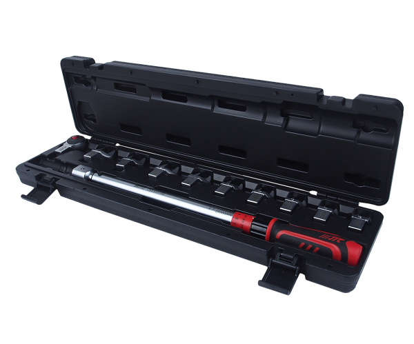 Ключ динамометрический с насадками JTC 6835K (40-210 Нм, 14-18 мм, 13-30 мм, 11 предметов)