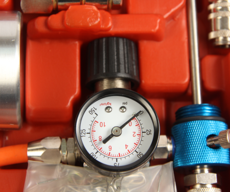 Устройство для очистки и тестирования топливной системы JTC 4325 (в кейсе)