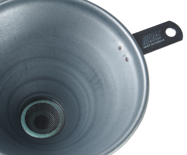 Воронка металлическая JTC 3108A (гибкий слив, 370 мм)