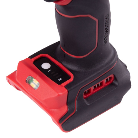 Гайковерт аккумуляторный ударный MIGHTY SEVEN DW-402AL (1/2", 1700 НМ, 18 В, кейс, в комплекте фонарь)