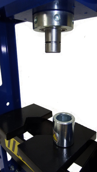 Пресс гидравлический AE&T T61210T (10т)