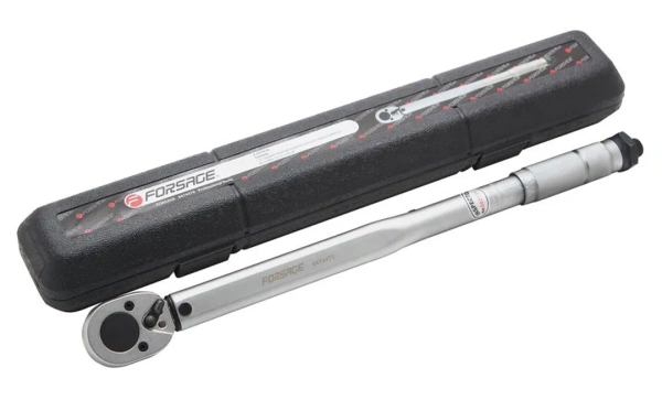 Ключ динамометрический щелчкового типа 140-700Nm 3/4'', в пластиковом футляре