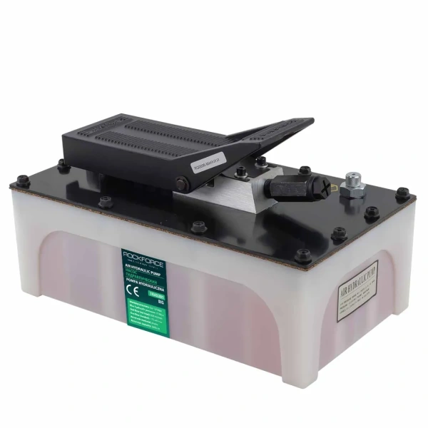 Насос пневмогидравлический ножной,3.2л(раб.давл.6-10атм,давл.гидравл.700атм,расход без нагрузки 850мл/мин,расход с нагрузкой 170мл/мин,корпус пластик)