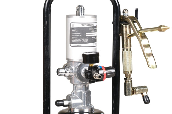 NORDBERG установка NO5012 пневматическая для раздачи густой смазки с баком 12 л