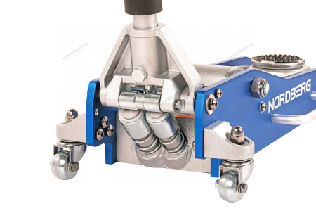 Домкрат подкатной алюминиевый 3 т NORDBERG N32030N