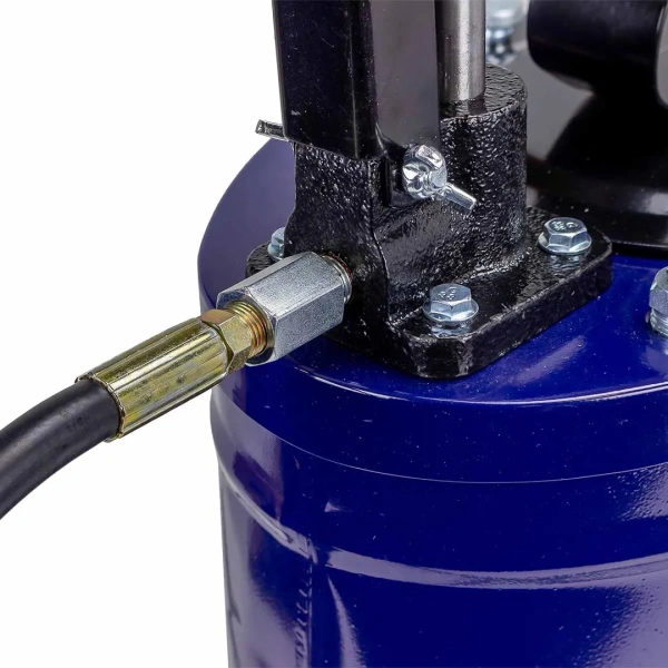 Нагнетатель масла ручной (бак 20кг, длина шланга 1.5м)