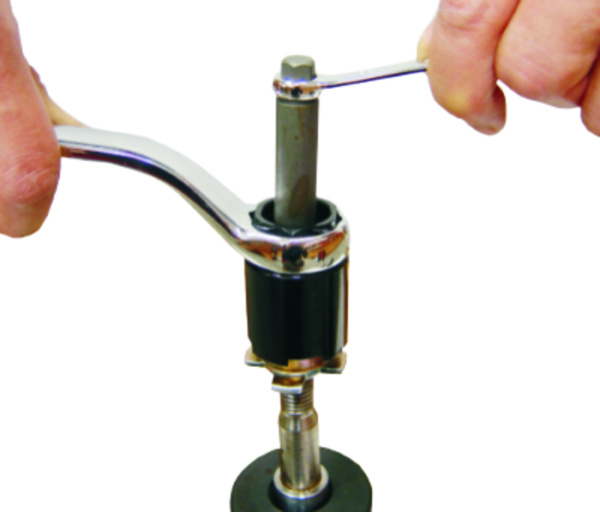 Ключ для демонтажа/монтажа верхней гайки крепления амортизатора сервисный JTC 1530 (VOLVO S40, S60, S70)