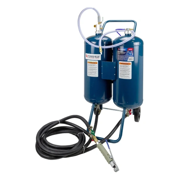 Передвижной пескоструйный аппарат напорного типа (2 бака 26л, 155,8л/мин, 2,5-6 bar, шланг под мягк.фракцию 1.5м, шланг под пистолет 3.2м) +сопла 5шт