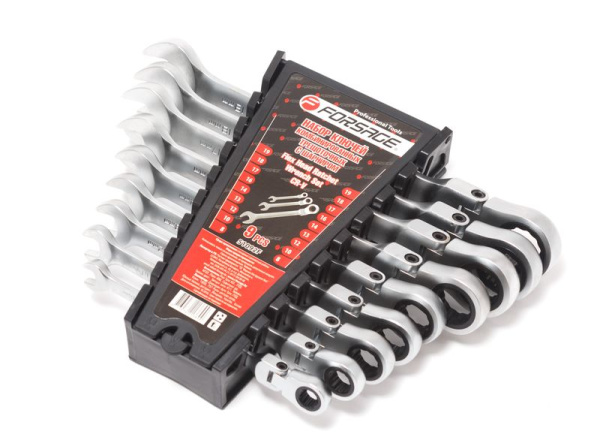 Набор ключей комбинированных трещоточных с шарниром 9пр. (8,10,12,13,14,16,17,18,19мм)в пластиковом держателе