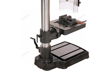 Станок сверлильный профессиональный NORDBERG ND2554P (1100 Вт, 25 мм, 5 скоростей, нарезание резьбы, тиски)