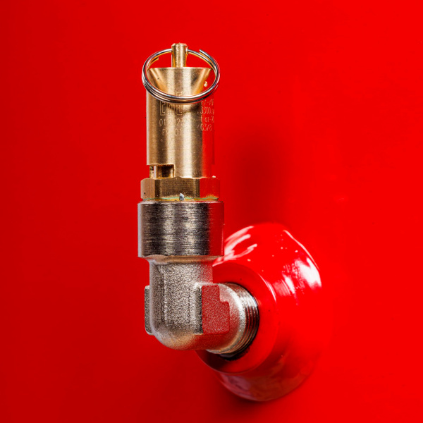 Компрессор поршневой ROSSVIK СБ4/Ф-270.LB50В (690 л/мин, 10 бар, ресивер вертикальный, 270 л, 380 В/4 кВ)