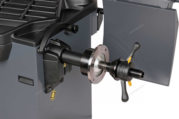 Станок балансировочный автоматический с дисплеем NORDBERG 4522PA