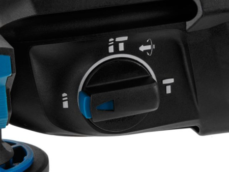 Перфоратор BULL BH 2602 в чем. Xcase 800 Вт, 3.0 Дж, 4 реж. + 2 зубила, 3 сверла, БЗП в комплекте