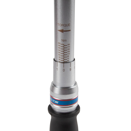 Динамометрический ключ серии "FIT" KING TONY 34522-2DG (14х18 мм, 40-200 Нм, футляр)