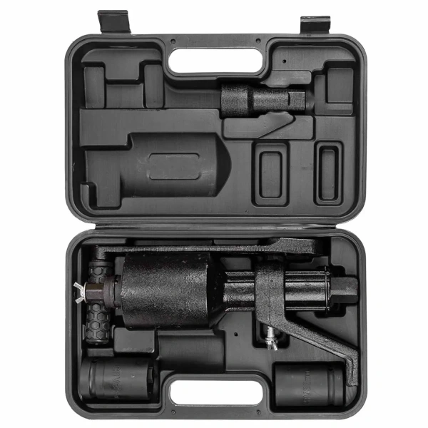 Набор инструмента: гайковерт ручной с редуктором в комплекте с головками