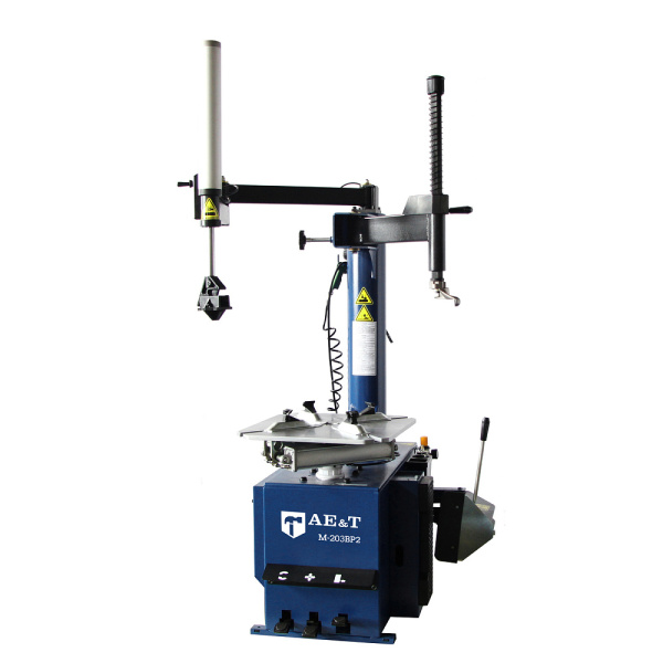 Шиномонтажный станок AE&T М-203ВР2 полуавтомат с наддувом и левой рукой