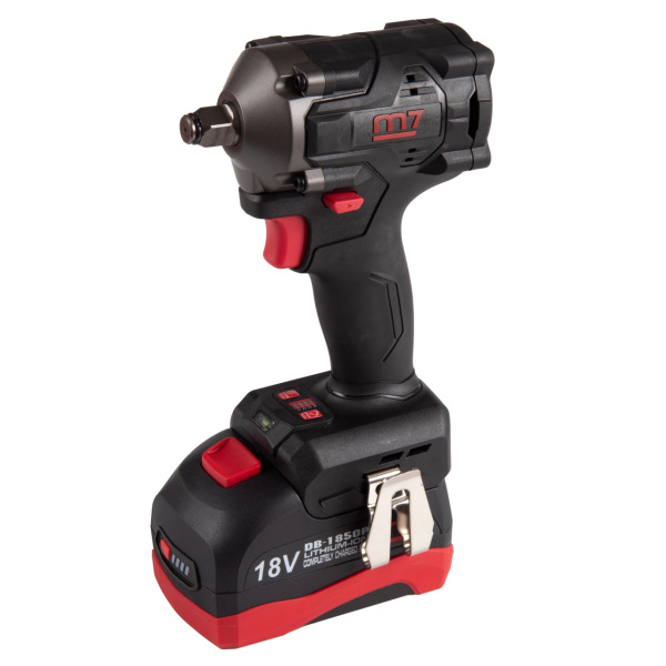 Гайковерт аккумуляторный ударный MIGHTY SEVEN DW-404A (1/2, 900 Нм, 18 В, укороченный, 4 предмета, кейс)