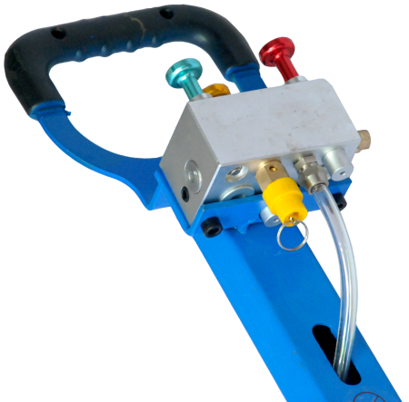 Пневматический домкрат 3-секционный с ручкой AE&T T08105A (5т)