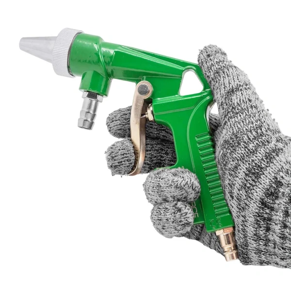 Пистолет пескоструйный пневматический (сопло: 4.5, 5мм, шланг со щупом для песка-1м, расход воздуха 360 л/мин,давление 6-8bar), в блистере