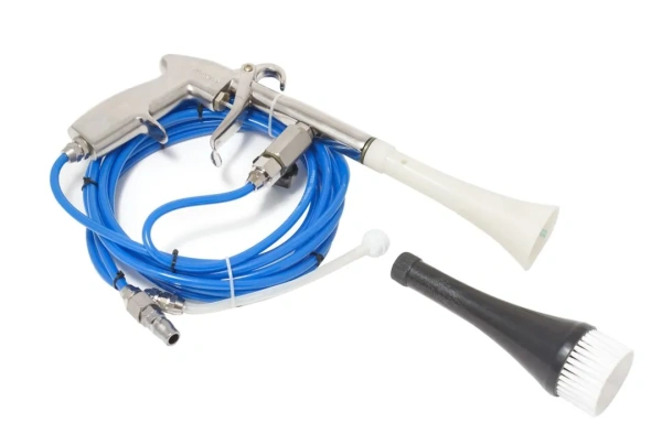 Пистолет пневматический ''Tornado''для химчистки салона а/м с комплектом шлангов и сменной щеткой-насадкой