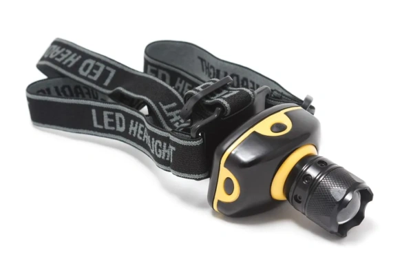 Фонарь светодиодный налобный в комплекте с батарейками (3 световых режима, 1LED, 3xAAA), в блистере