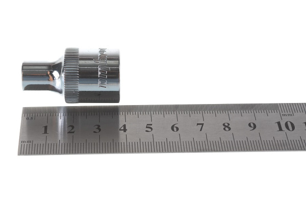 Головка торцевая 12-гранная Ombra 112308 (1/2"DR, 8 мм)