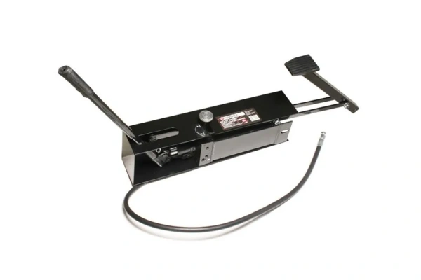 Станция гидравлическая с ножным и ручным приводом в защитном кожухе 30т (объем масла - 1.5л, давление - 630 bar )