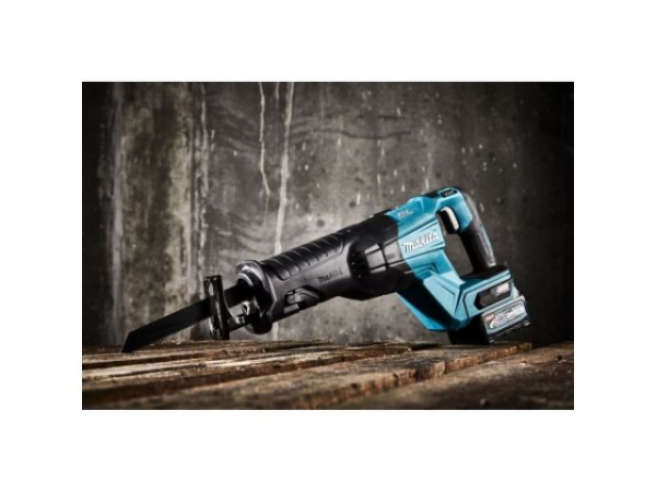 Аккум. сабельная пила MAKITA XGT JR 001 GZ в кор.