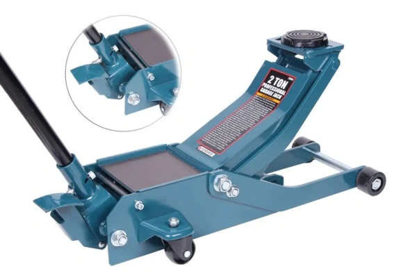 Домкрат подкатной гидравлический 2 т усиленный низкопрофильныйвысота подхвата - 75мм, высота подъема - 510мм, сменная резиновая накладка, магнитный