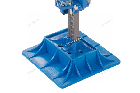 Домкрат реечный с держателем рукоятки и опорой в комплекте NORDBERG N025 (3,5 т, 153 см)