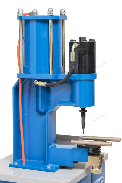 Пневмо-гидравлический станок для заклепки тормозных колодок NORDBERG NR6H