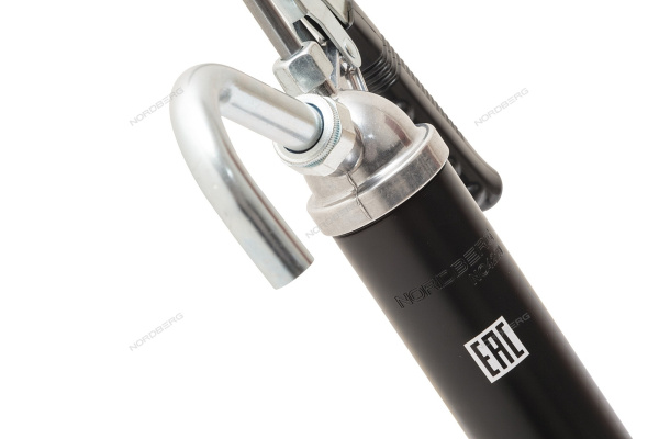 Насос ручной рычажный для раздачи масла из бочек объемом 60-220 л NORDBERG NO4220