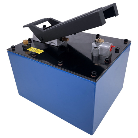 Насос пневмогидравлический 6.8 л AE&T T08009P-3