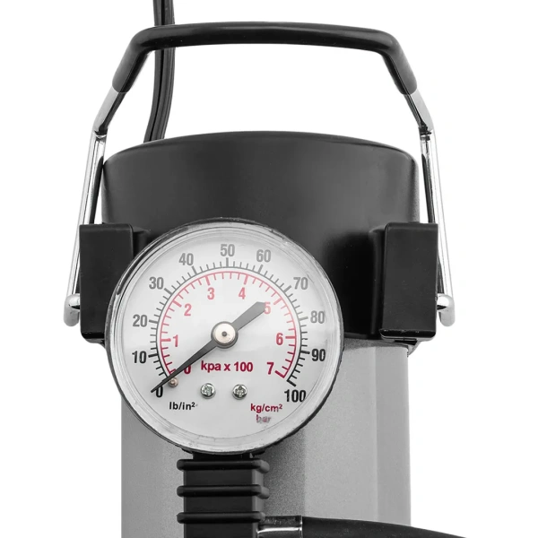 Компрессор автомобильный поршневой одноцилиндровый с аналоговым манометром (12В, 10А, 30л/мин, 7бар) в комплекте с переносной сумкой