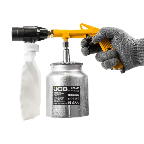 Пистолет пескоструйный пневматический со сменными насадками и песком(бачок-1л,сопло-3.2,давление 6-8bar,170 л/мин)