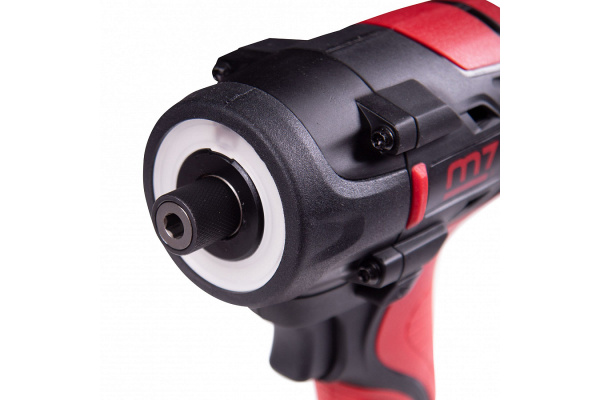 Аккумуляторный винтоверт 18 В, 4 предмета, кейс MIGHTY SEVEN DS-201A