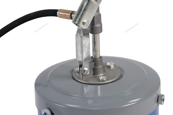 NORDBERG установка N5008 для раздачи густой смазки 8 кг