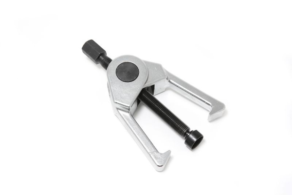 Съемник шаровых опор и наконечников рулевых тяг двухлапый (рабочая глубина -60мм)