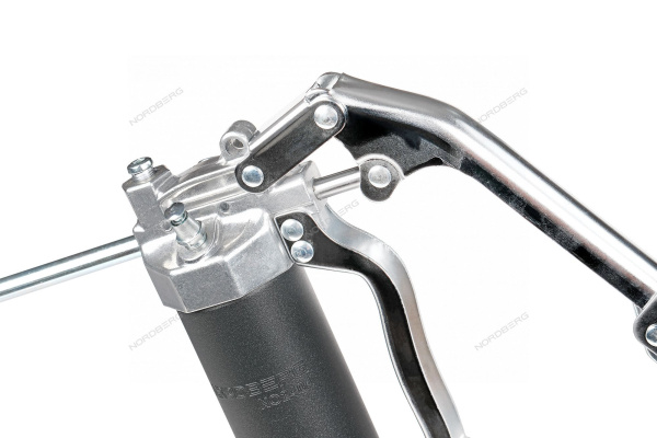 Шприц NORDBERG NO2404 плунжерный для густой смазки, с телескопической ручкой, 400мл