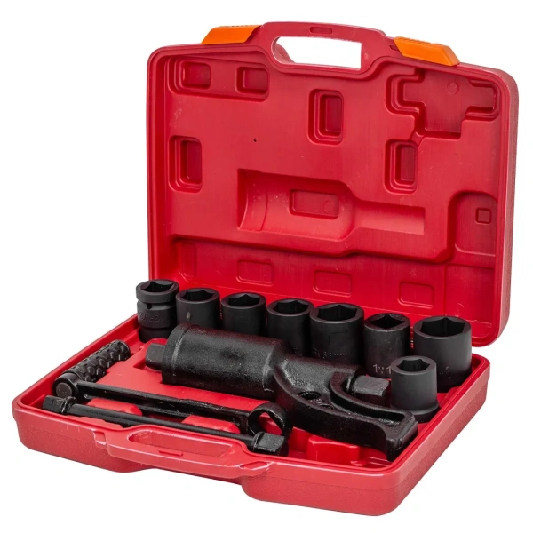 Набор инструмента: гайковерт ручной с редуктором в комплекте с головками